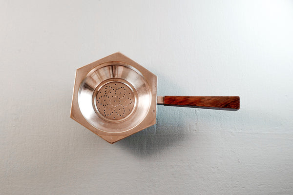 Art Déco Design Powdered Sugar Sifter / Tea Strainer