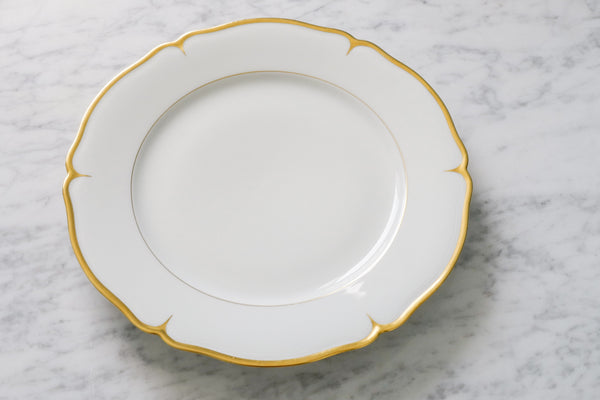 Scalloped Gold Rimmed Dinner Plate