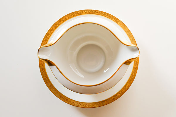 Incrustation Sauce Boat