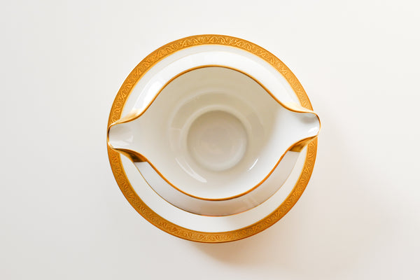Incrustation Sauce Boat