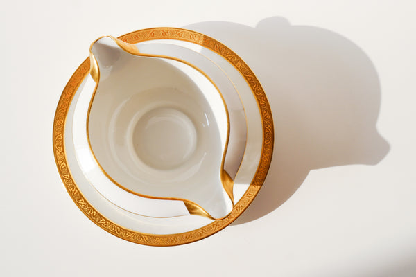 Incrustation Sauce Boat