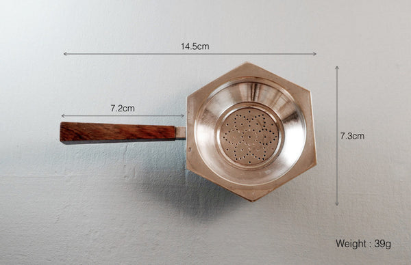 Art Déco Design Powdered Sugar Sifter / Tea Strainer