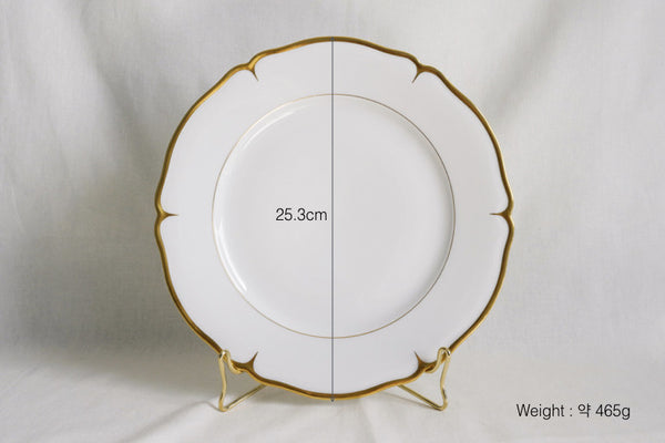 Scalloped Gold Rimmed Dinner Plate